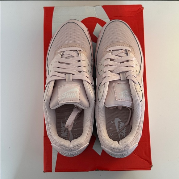 Nike Women's Air Max 90 Barely Rose Summit White Sneakers Size 7 New in Box! - Picture 6 of 8